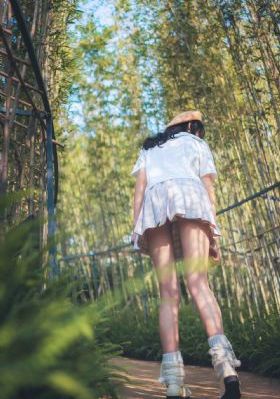 制服欧美成人一区二区四区_免费观看高清版